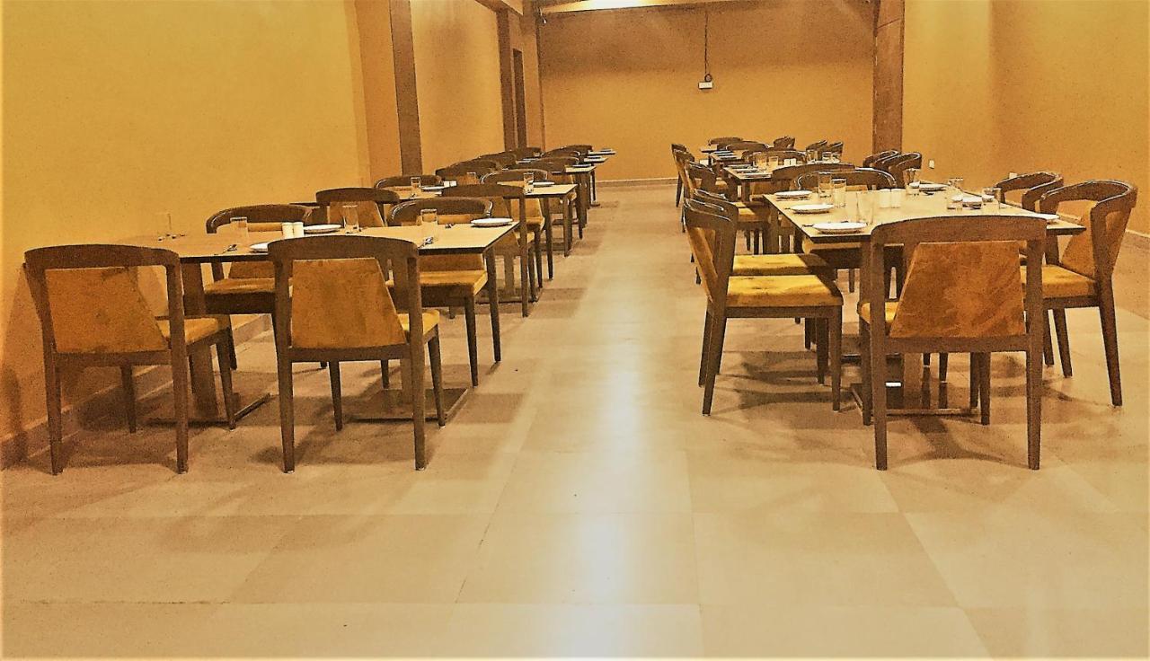 Genx Surat By 1589 Hotels Palsana  Esterno foto