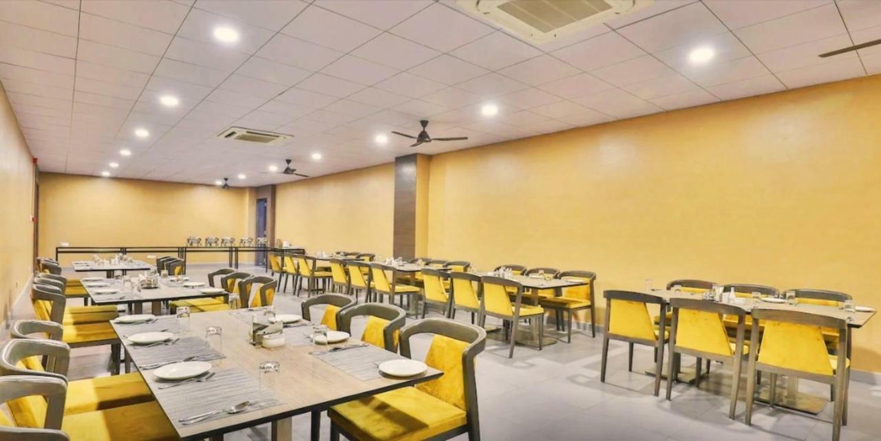 Genx Surat By 1589 Hotels Palsana  Esterno foto