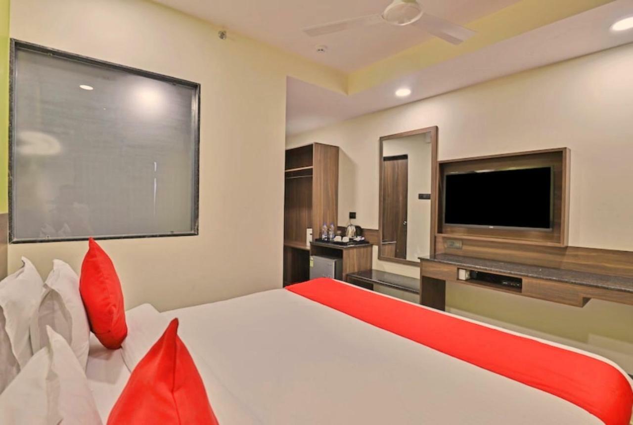 Genx Surat By 1589 Hotels Palsana  Esterno foto